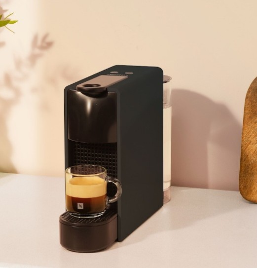 Cafeteira Nespresso Essenza Mini Preta 220V